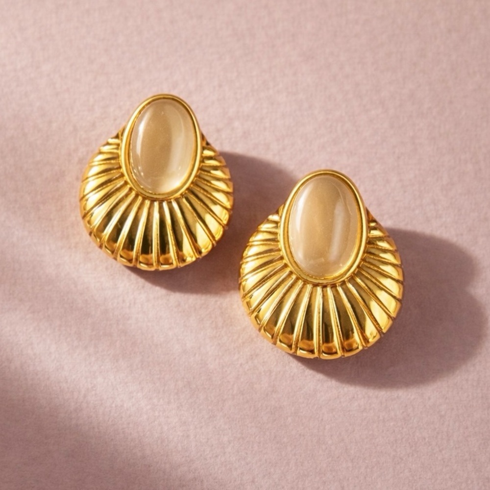 Ivory Oval Fan Stud Earrings